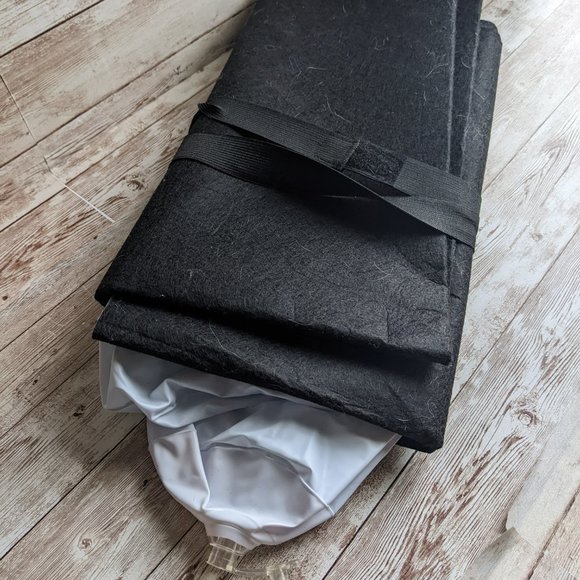 🦖 4 for $20 deal: Inflatable Roll-Up Puzzle Mat with Fasteners - Picture 3 of 3